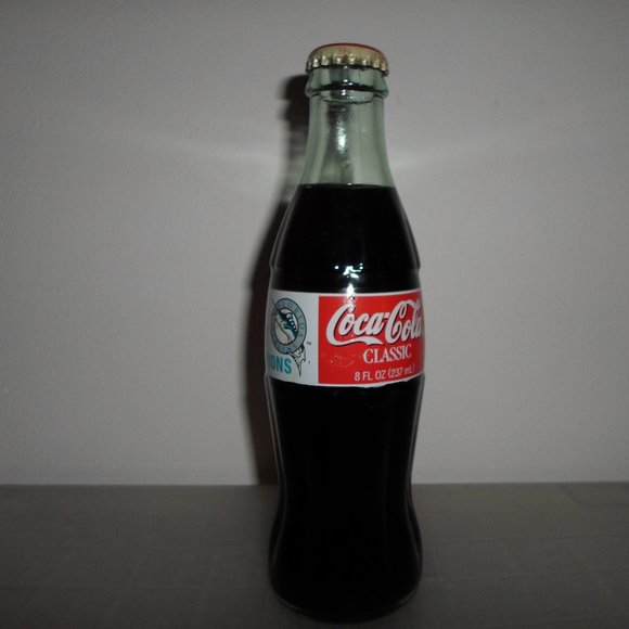 Florida Marlins 1997 Champions Coca-Cola Commemorative Bottle - Picture 2 of 4